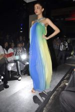 at Bobby Khanduja fashion show in F Bar, Mumbai on 12th March 2013 (18).JPG